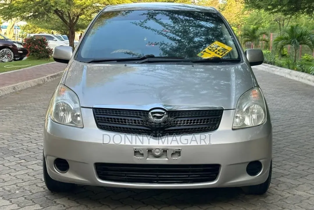 Toyota Corolla Spacio 2004 Silver