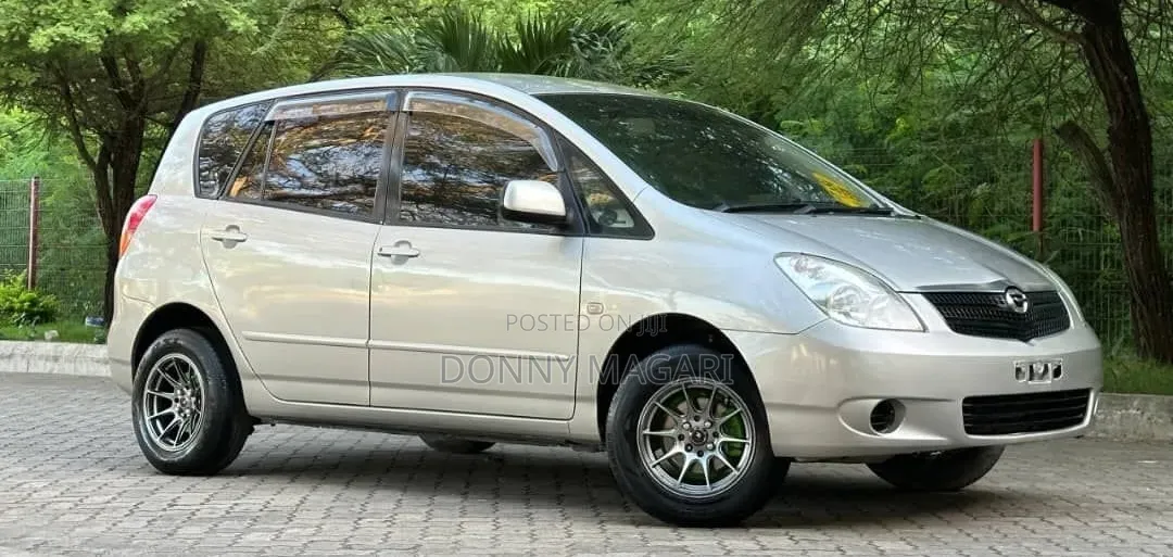 Toyota Corolla Spacio 2004 Silver