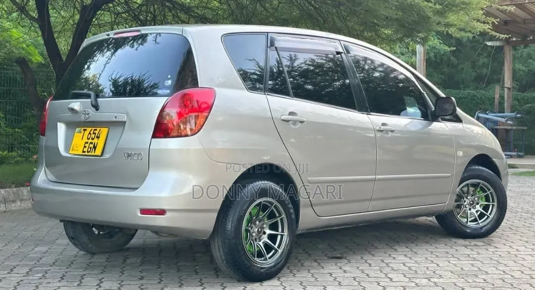 Toyota Corolla Spacio 2004 Silver