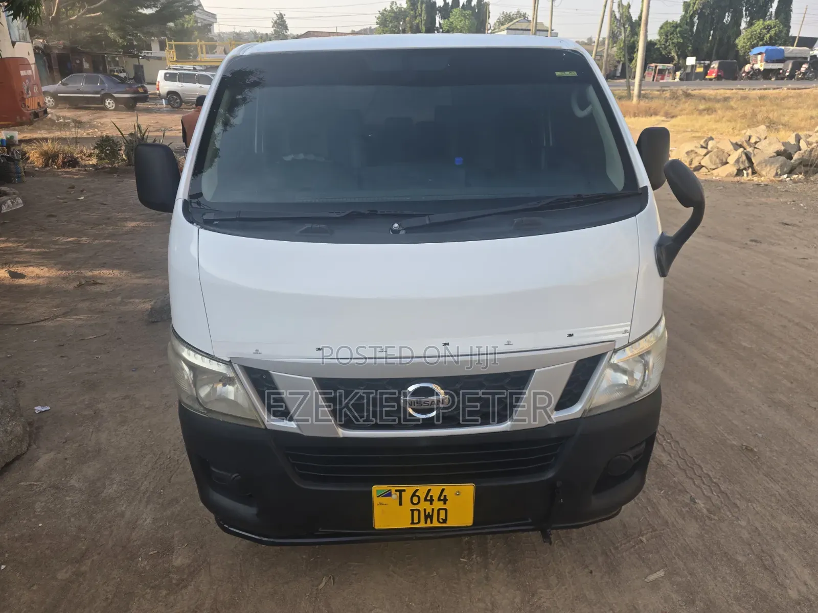 Nissan Caravan (Urvan) 2016 White