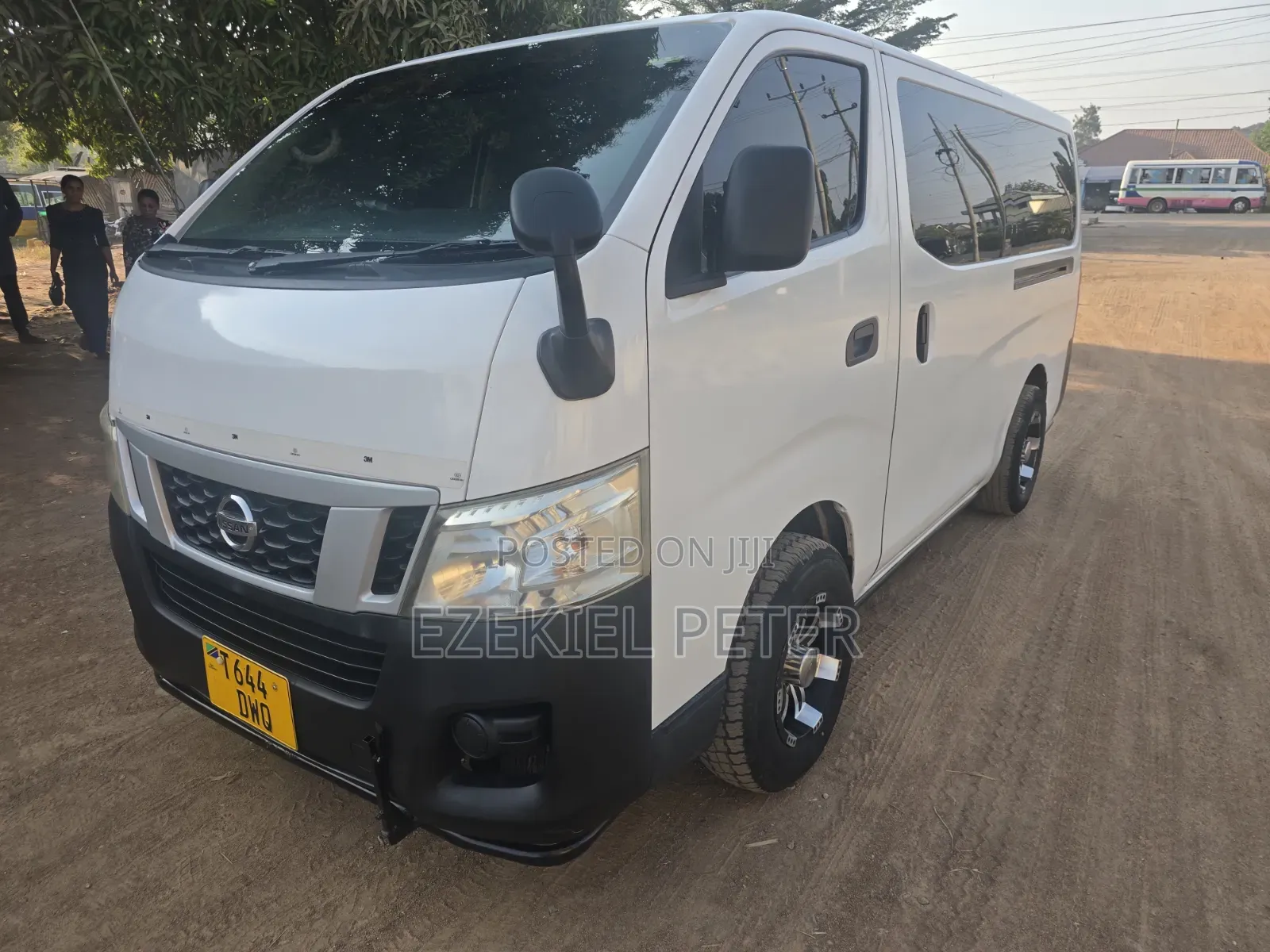 Nissan Caravan (Urvan) 2016 White