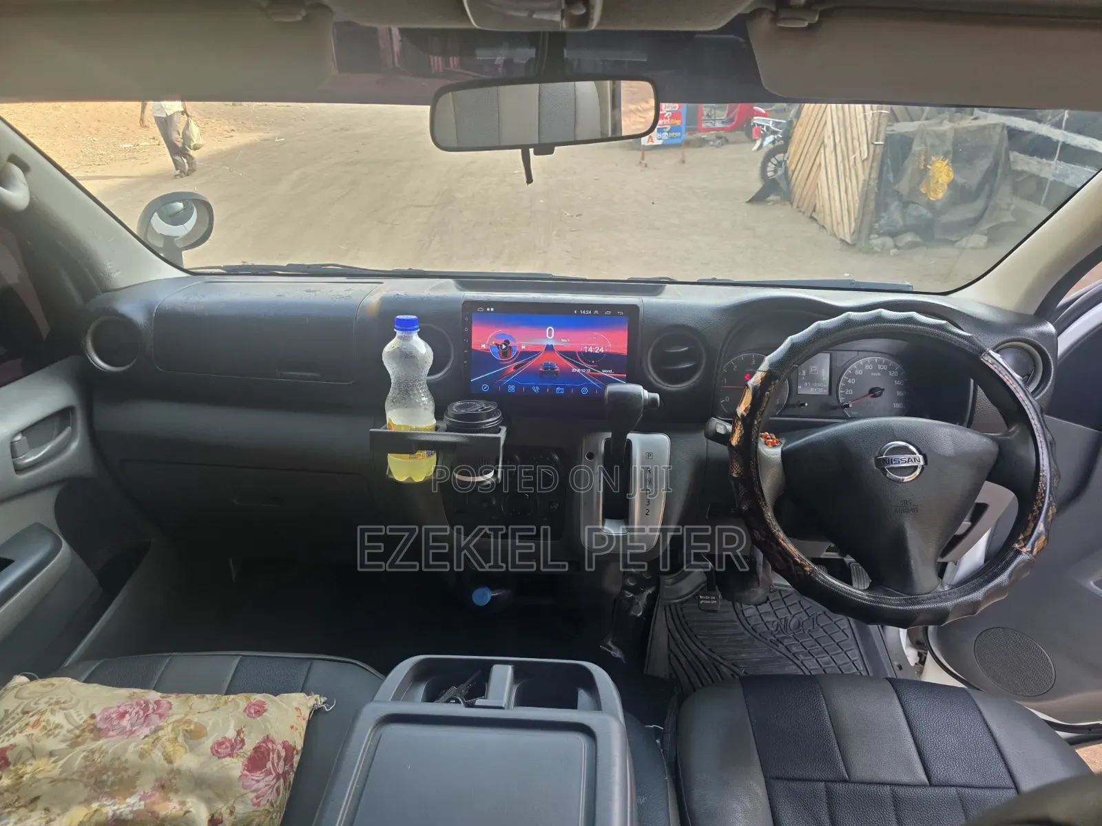 Nissan Caravan (Urvan) 2016 White