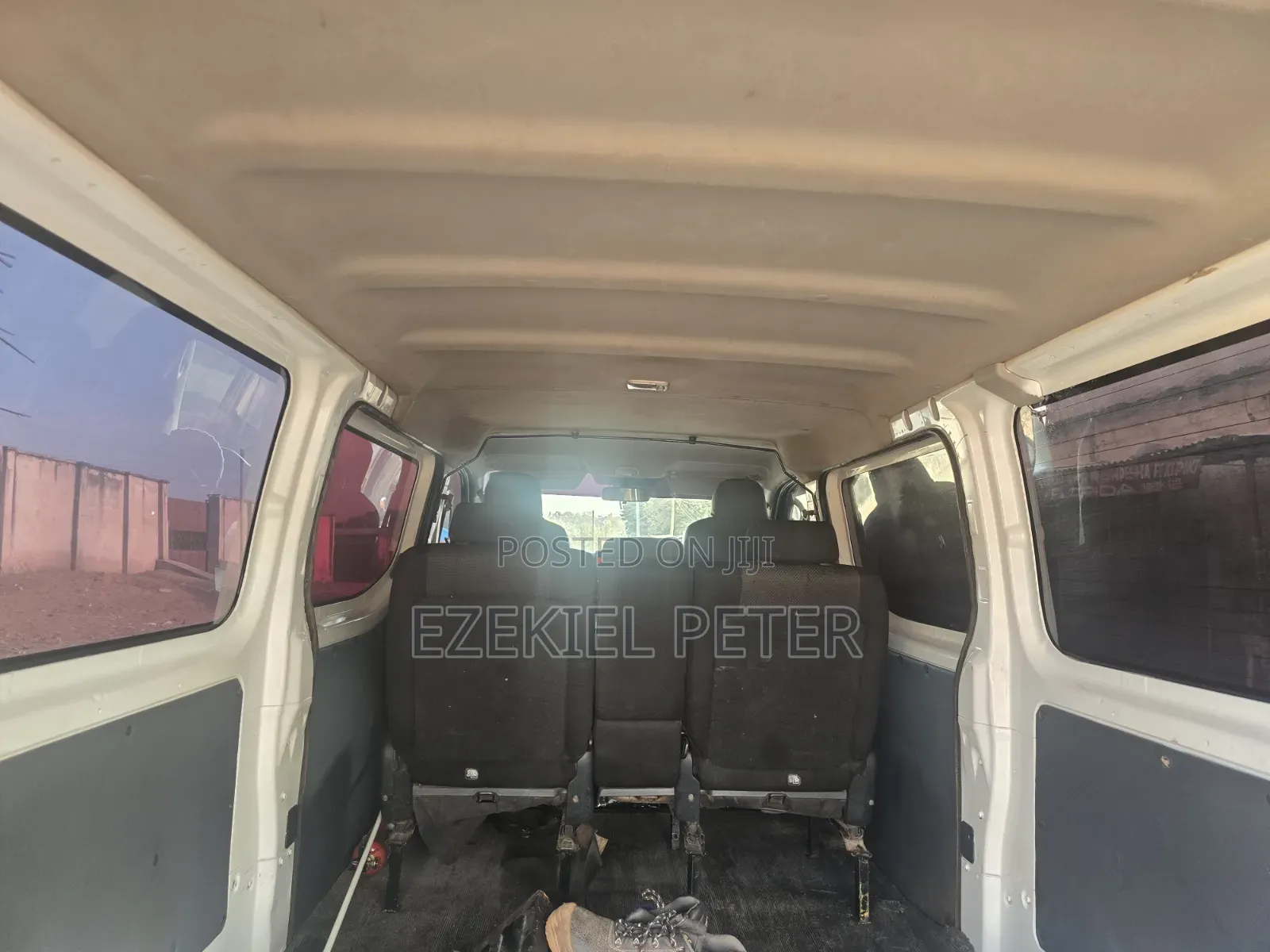 Nissan Caravan (Urvan) 2016 White