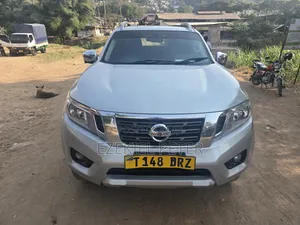 Nissan Navara 2016 Silver