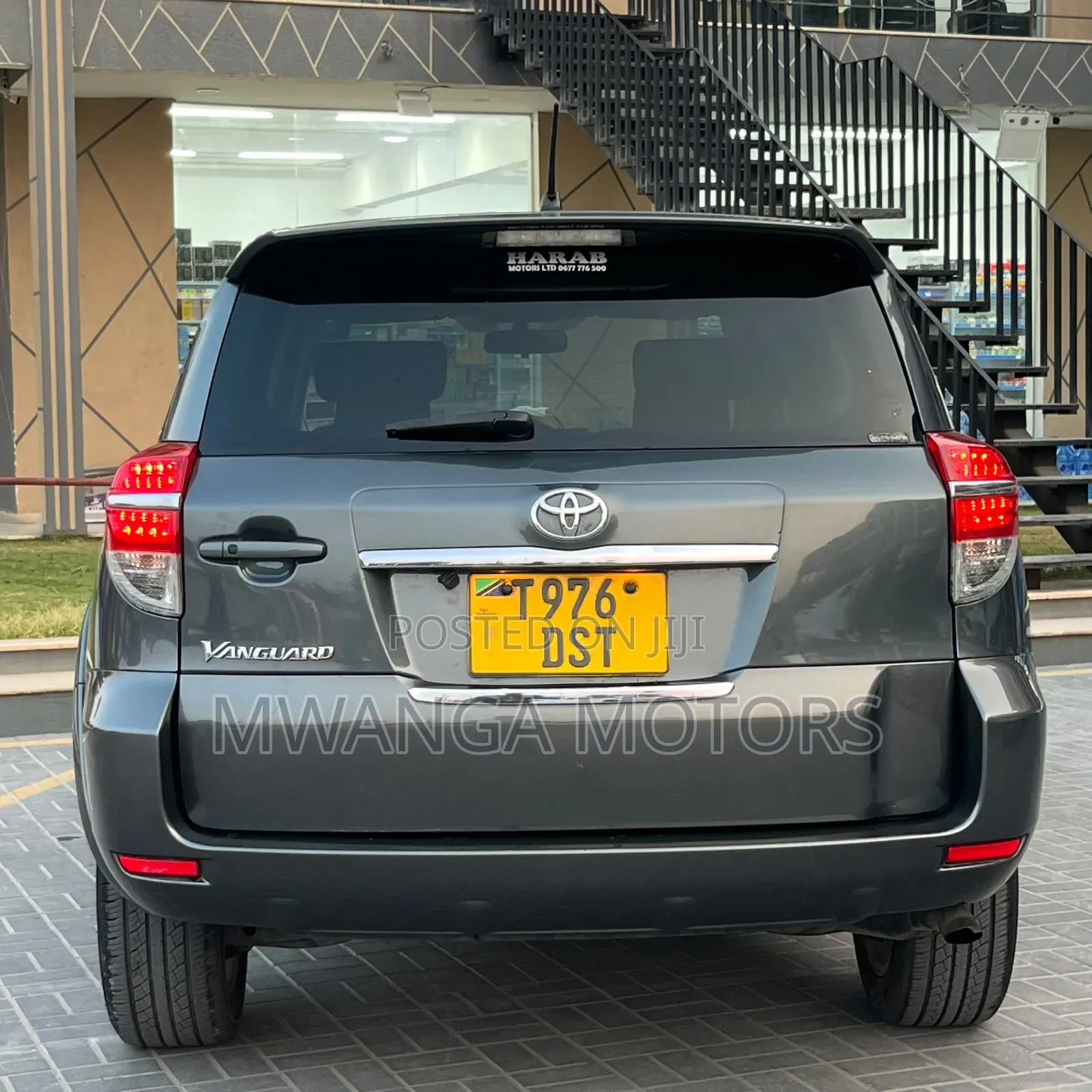 Toyota Vanguard 2010 Gray