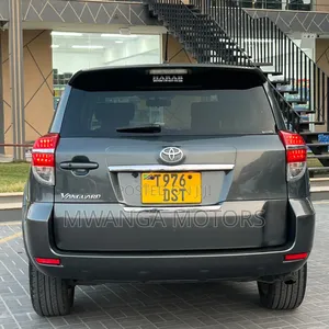 Toyota Vanguard 2010 Gray