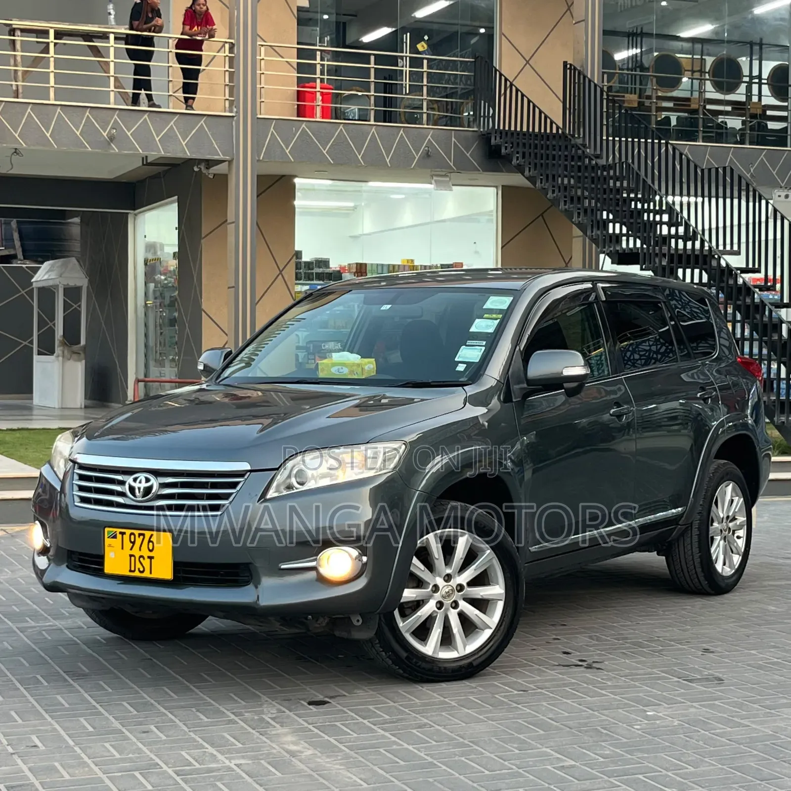 Toyota Vanguard 2010 Gray