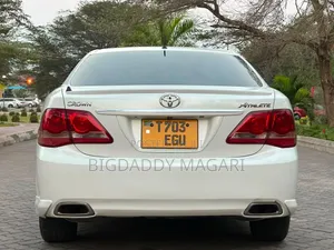 Toyota Crown 2009