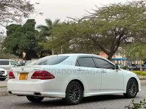 Toyota Crown 2009