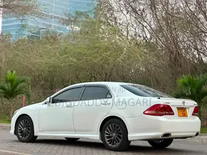 Toyota Crown 2009