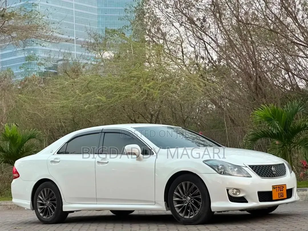 Toyota Crown 2009