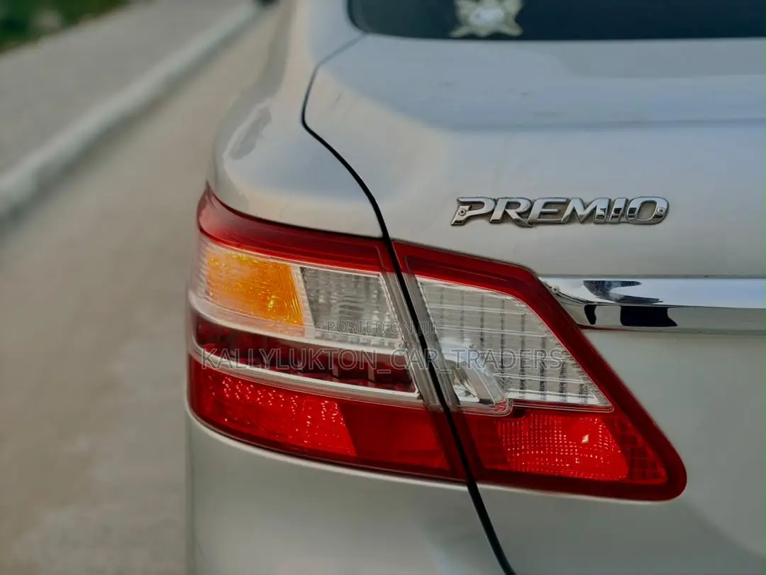 Toyota Premio 2008 Silver