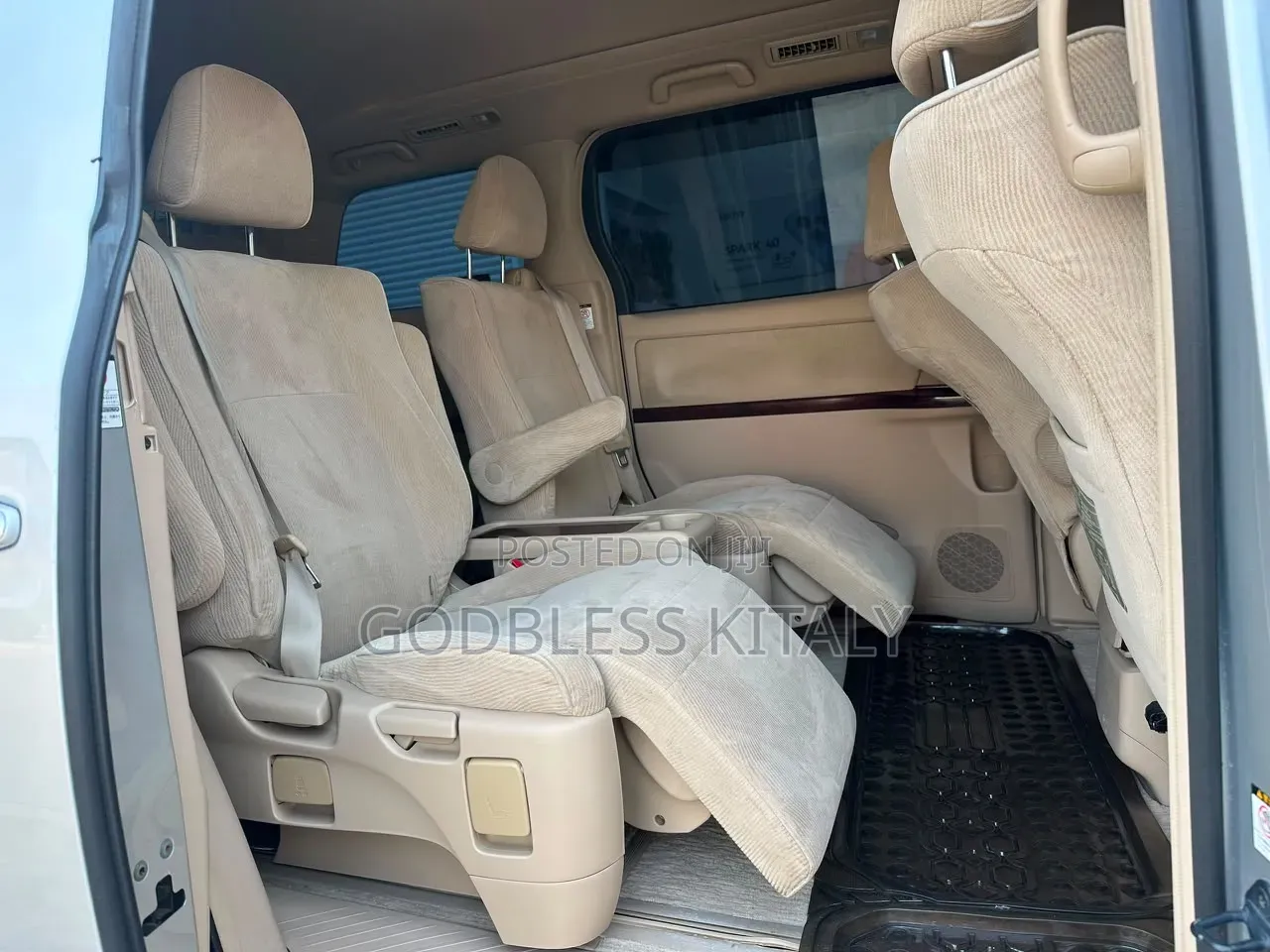 Toyota Alphard 2008 Silver