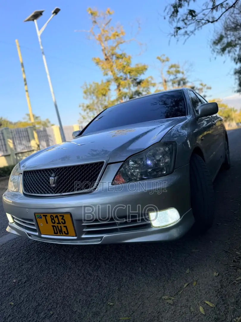 Toyota Crown 2006 Silver