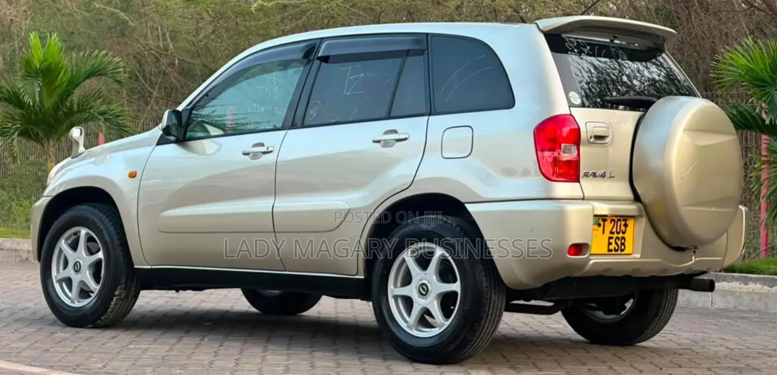 Toyota RAV4 Automatic 2003 Silver