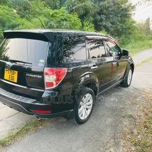 Subaru Forester 2012 Black
