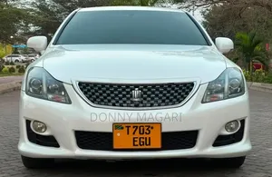 Toyota Crown 2009 White