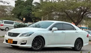 Toyota Crown 2009 White