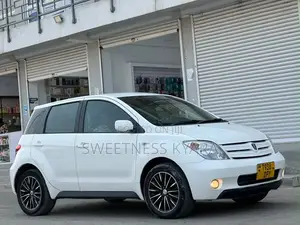 Toyota IST 2003 White