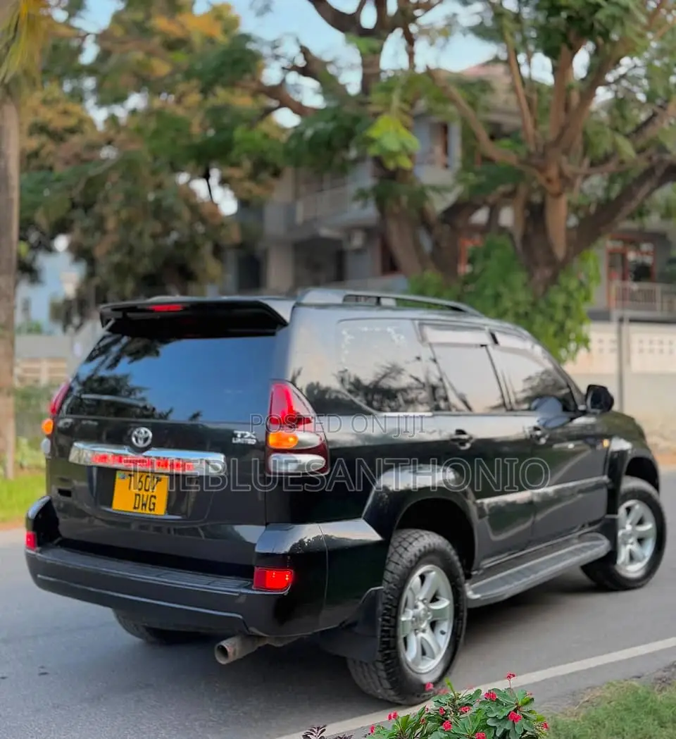 Toyota Land Cruiser Prado 2006 Black