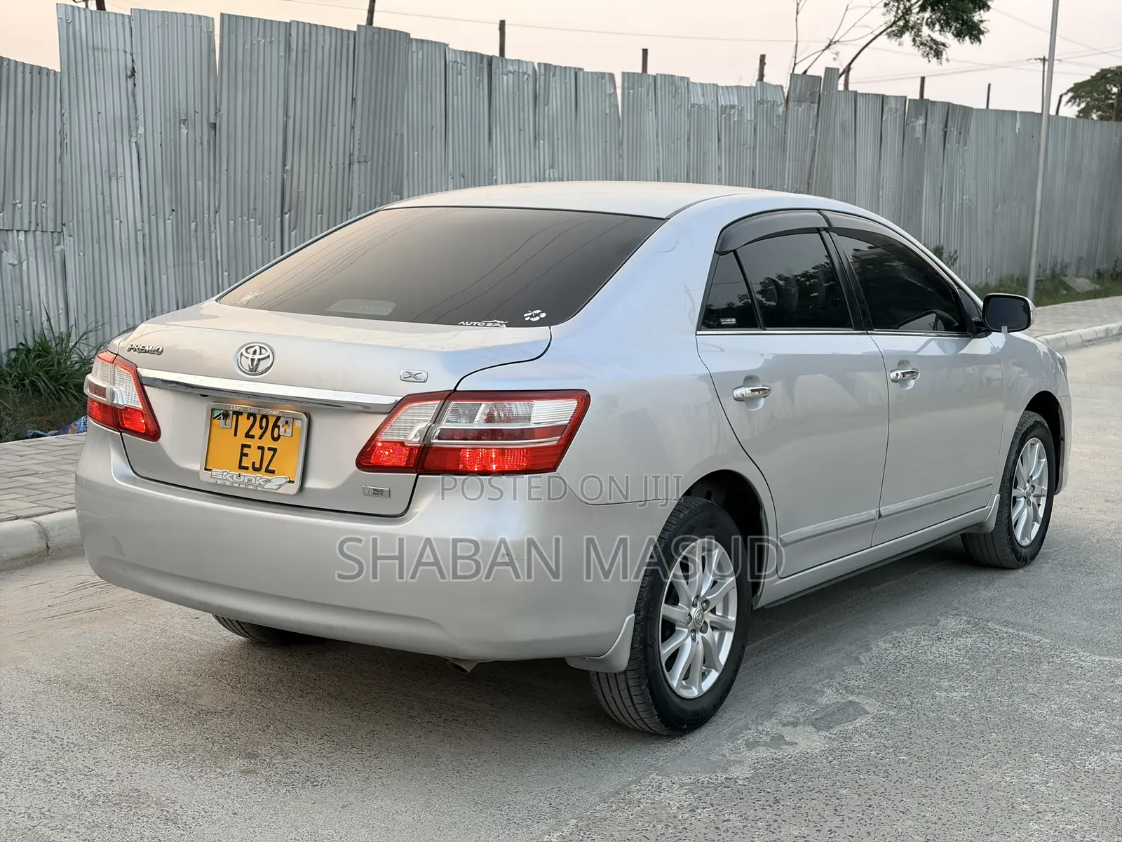 Toyota Premio 1.8 AWD 2011 Silver