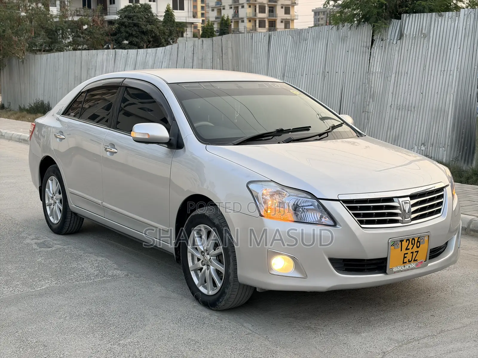 Toyota Premio 1.8 AWD 2011 Silver
