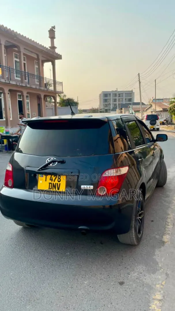 Toyota IST 2006 Black