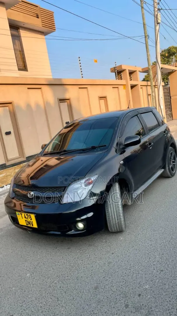 Toyota IST 2006 Black