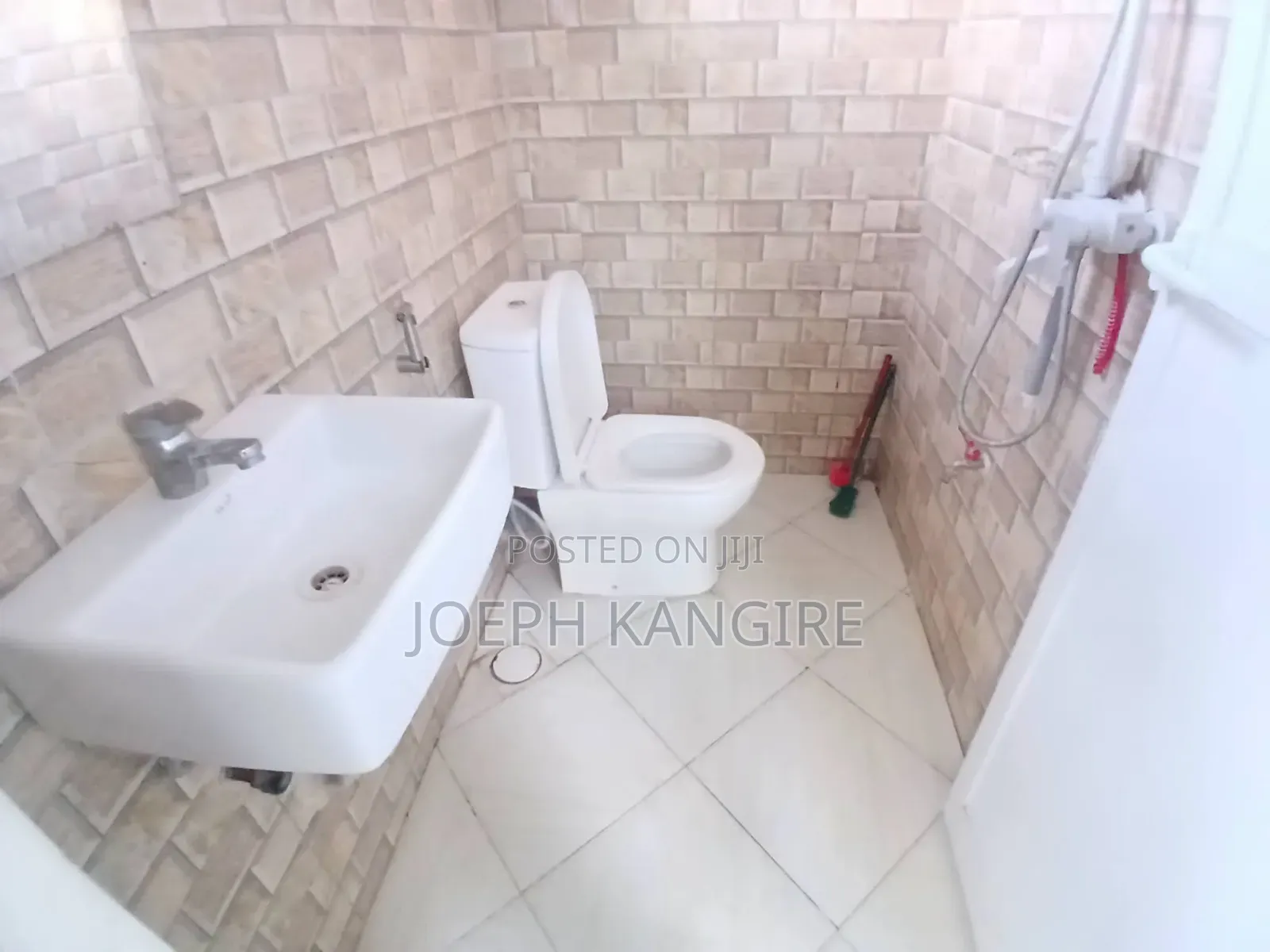 3bdrm House in Kanga Street, Tabata for rent