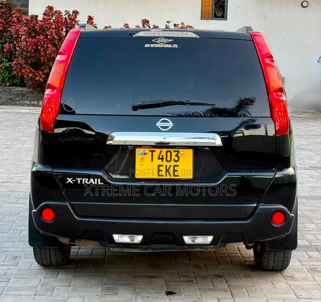 Nissan X-Trail 2010 Black