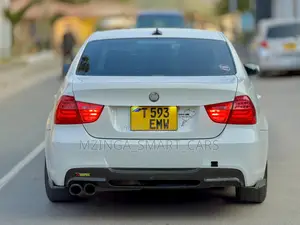 BMW 3 Series 2011 White
