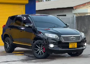 Toyota Vanguard 2012 Black