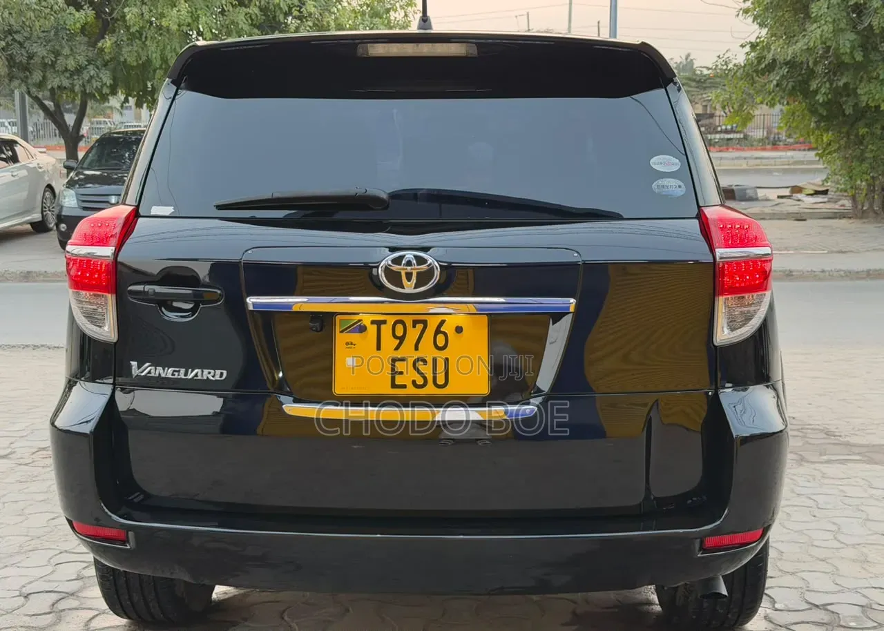 Toyota Vanguard 2012 Black