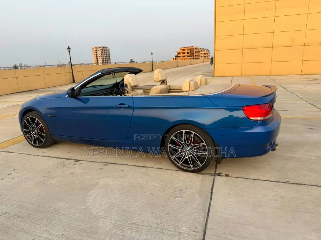 BMW 330 2019 Blue