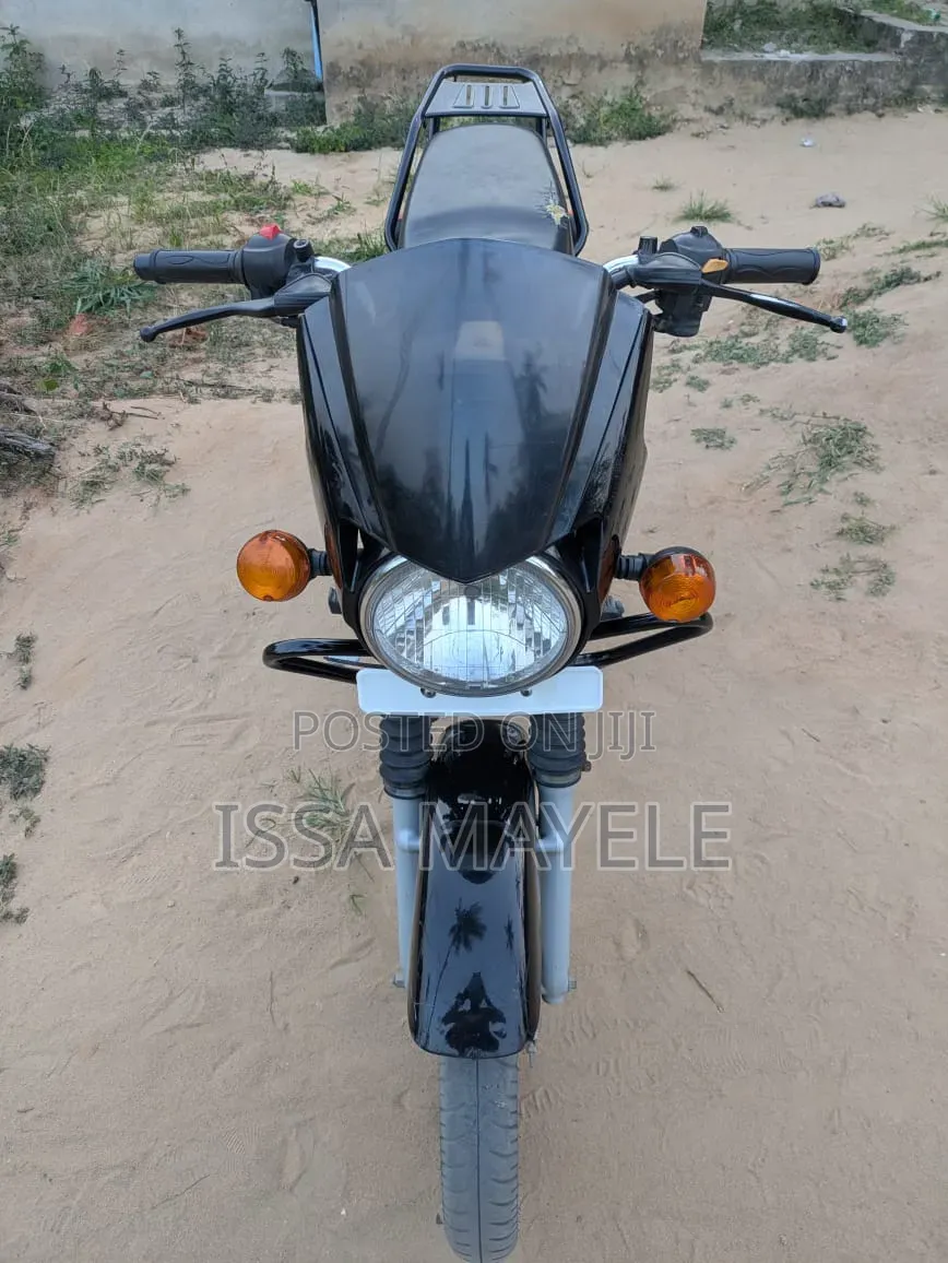 TVS HLX 125 2025 Black
