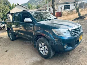 Toyota Hilux 2015 Gray