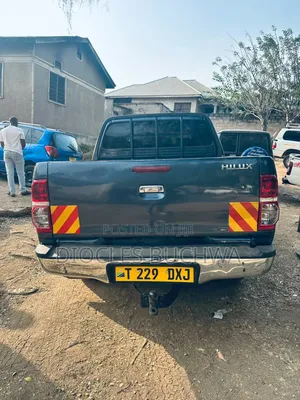 Toyota Hilux 2015 Gray