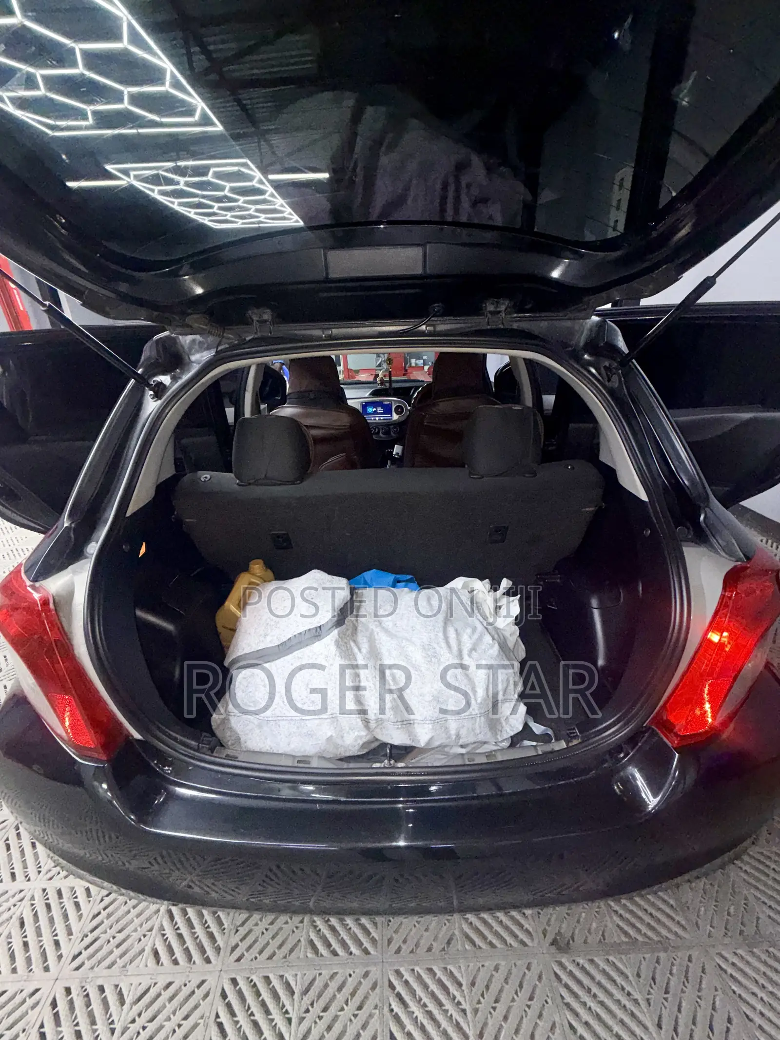 Toyota Vitz 2011 Black
