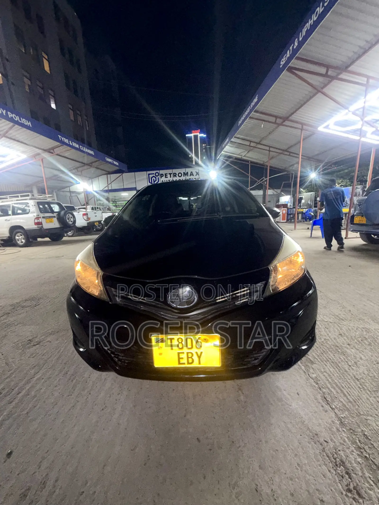 Toyota Vitz 2011 Black
