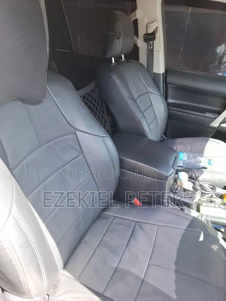 Toyota Land Cruiser Prado 2019 Gray