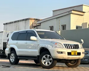 Toyota Land Cruiser Prado 2005 White