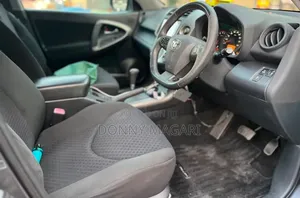 Toyota Vanguard 2010 Gray