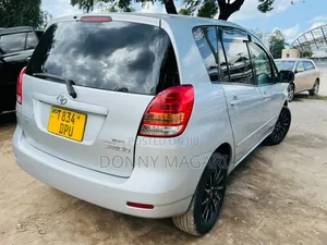 Toyota Corolla Spacio 2005 Silver