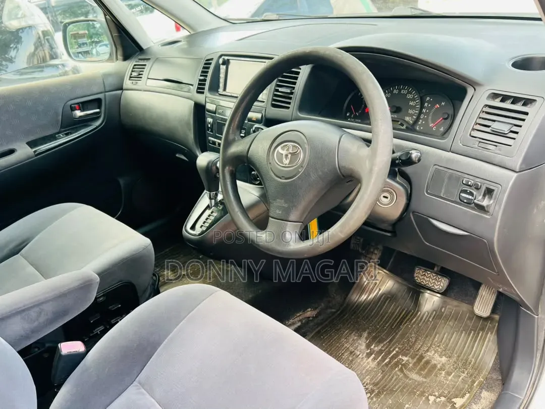 Toyota Corolla Spacio 2005 Silver