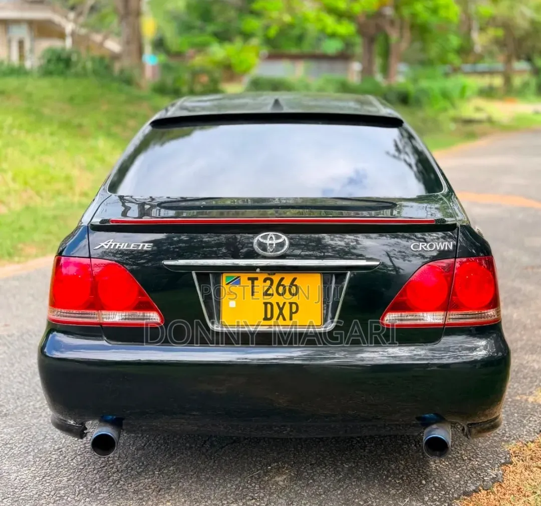 Toyota Crown 2006 Black