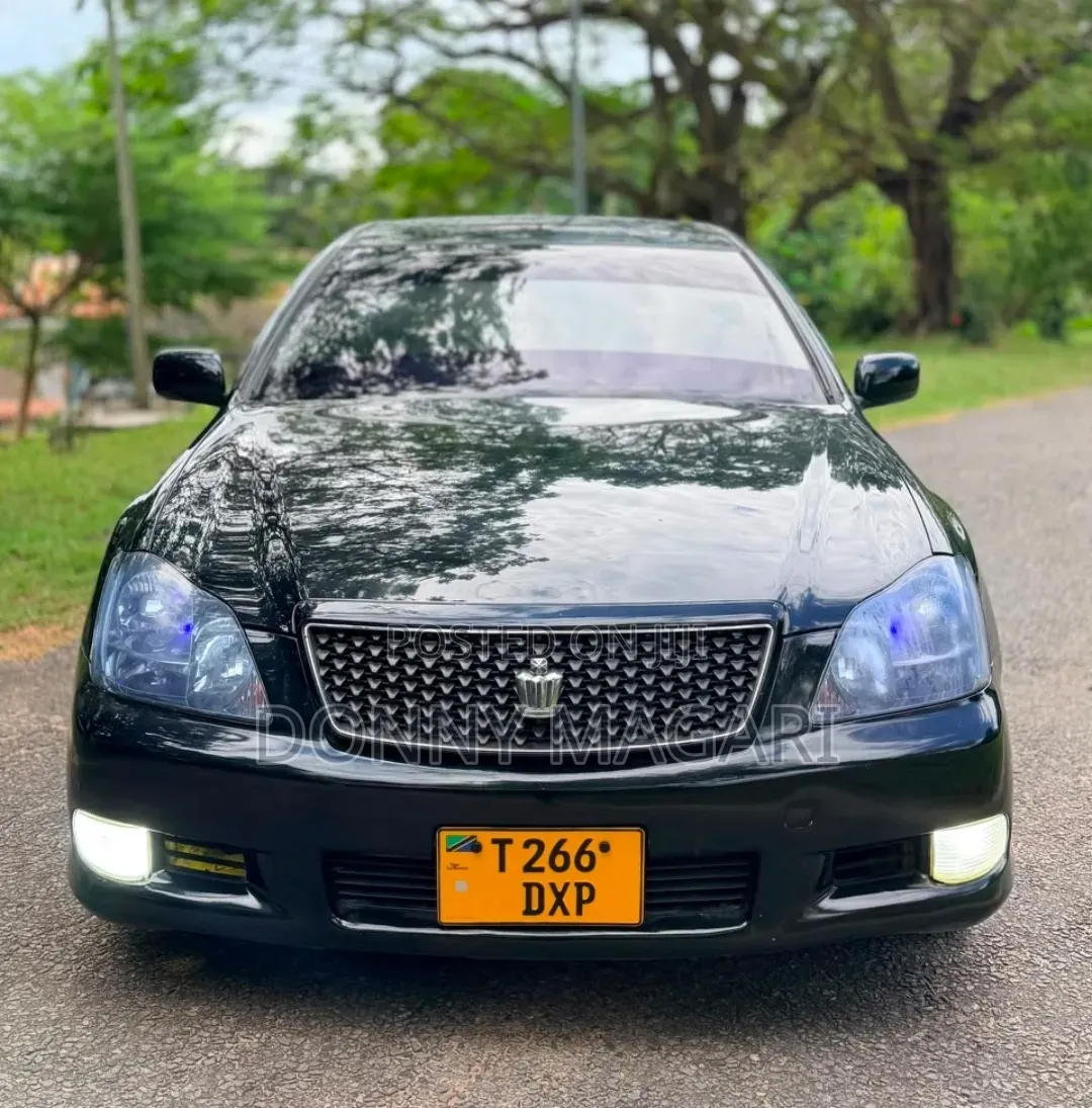 Toyota Crown 2006 Black