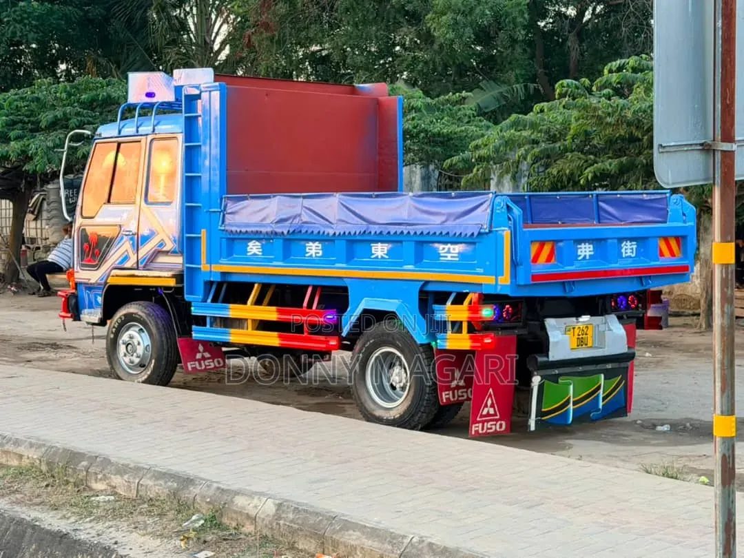 Mitsubishi Fuso Tipper