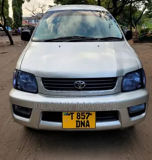 Toyota Noah 2001 Silver