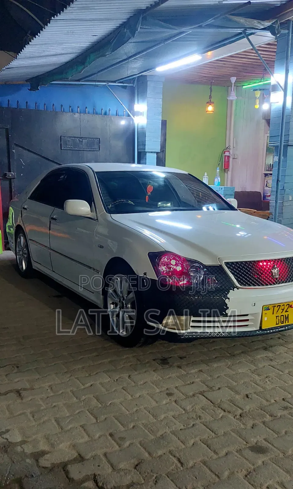 Toyota Crown Royale 2005 White