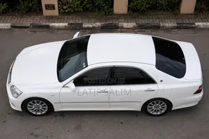 Toyota Crown Royale 2005 White